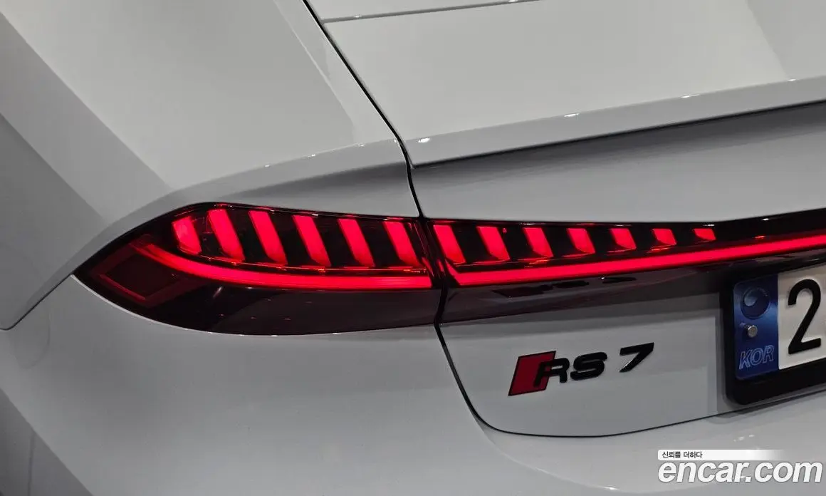 Audi RS7 2023 4.0 автомат (гидро), фото 8