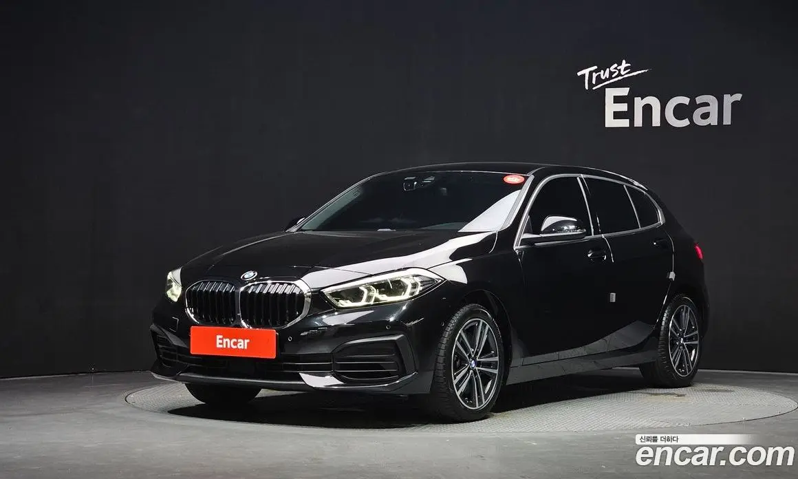 BMW 1 серия 2022 2.0 автомат (гидро), фото 1 BMW 1 серия 2022 2.0 автомат (гидро), фото 1