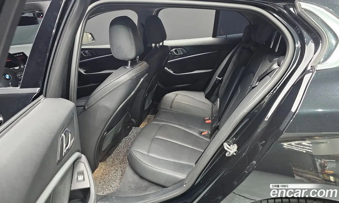 BMW 1 серия 2022 2.0 автомат (гидро), фото 18 BMW 1 серия 2022 2.0 автомат (гидро), фото 18