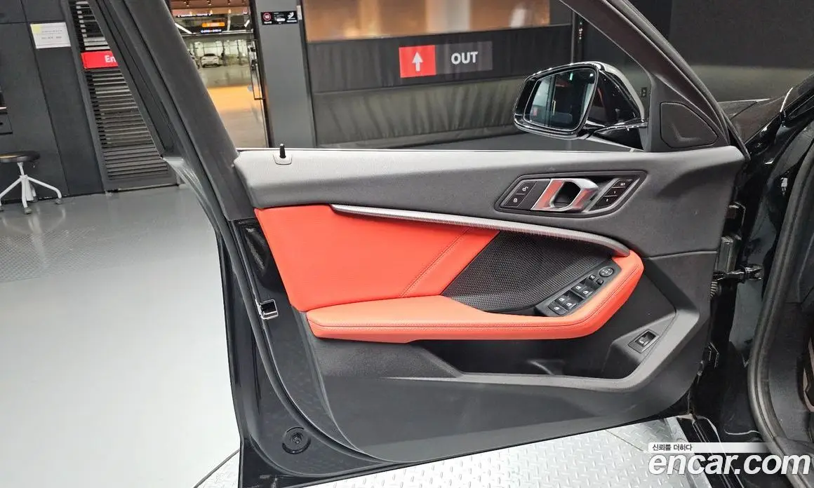 BMW 1 серия 2023 2.0 автомат (гидро), фото 13 BMW 1 серия 2023 2.0 автомат (гидро), фото 13