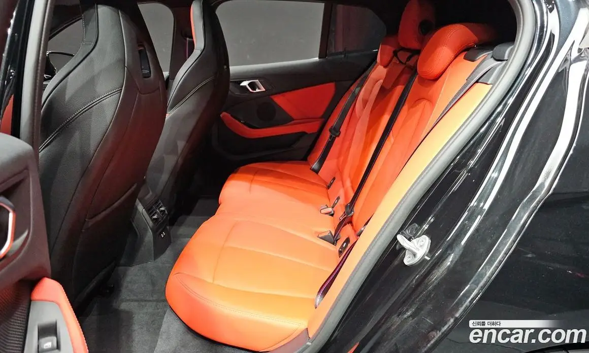 BMW 1 серия 2023 2.0 автомат (гидро), фото 15 BMW 1 серия 2023 2.0 автомат (гидро), фото 15