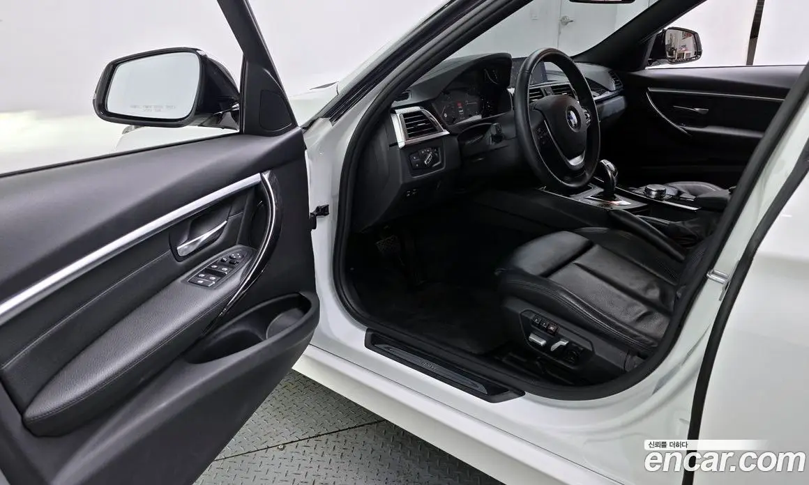 BMW 3 серия 2018 2.0 автомат (гидро), фото 13 BMW 3 серия 2018 2.0 автомат (гидро), фото 13