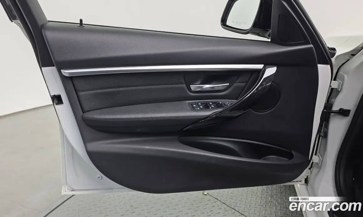 BMW 3 серия 2018 2.0 автомат (гидро), фото 14 BMW 3 серия 2018 2.0 автомат (гидро), фото 14