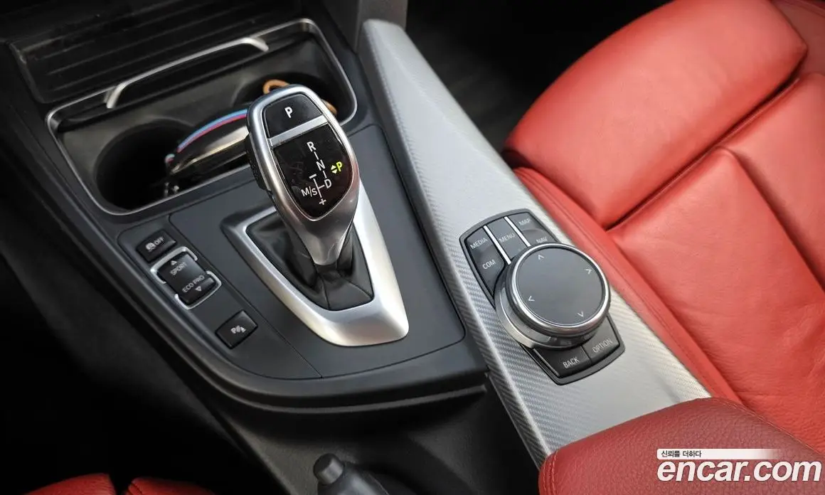 BMW 3 серия 2018 2.0 автомат (гидро), фото 12