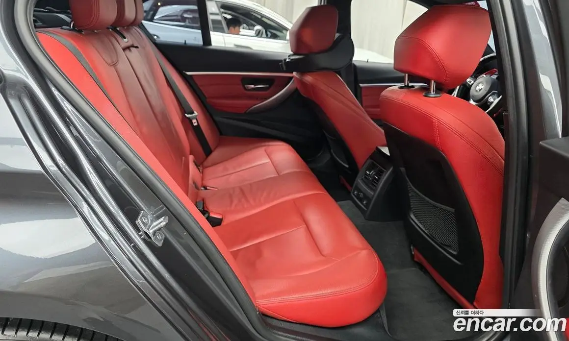 BMW 3 серия 2018 2.0 автомат (гидро), фото 17
