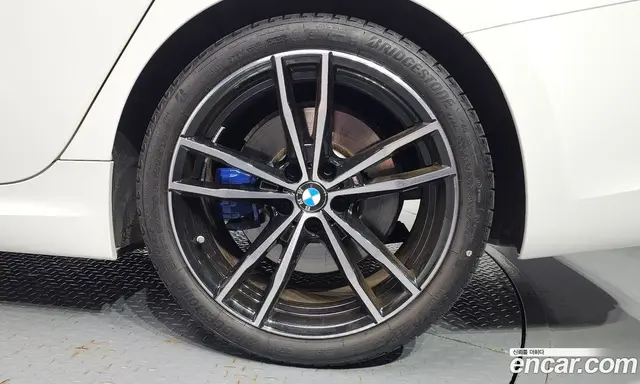 BMW 3 серия 2022 2.0 автомат (гидро), миниатюра 7 BMW 3 серия 2022 2.0 автомат (гидро), миниатюра 7