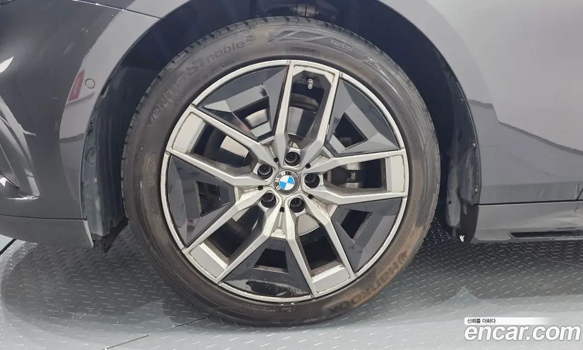BMW 5 серия 2023 2.0 автомат (гидро), фото 4