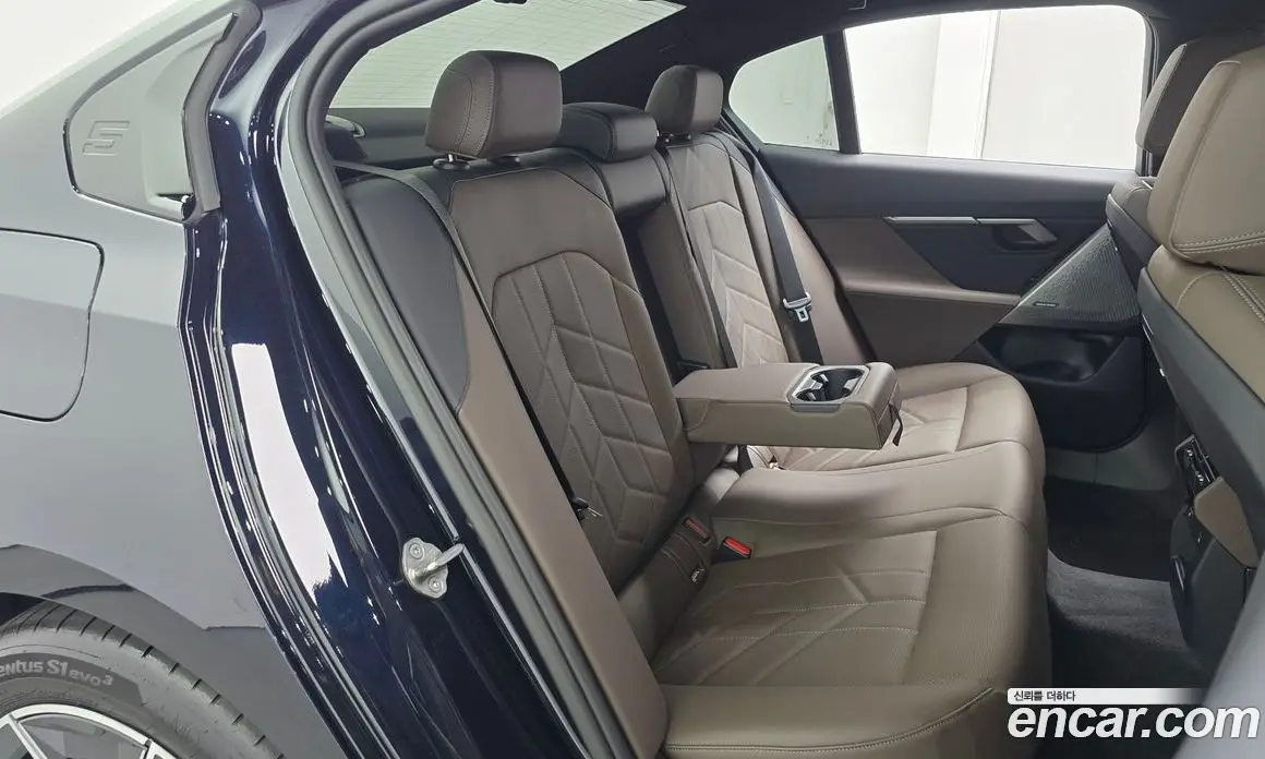 BMW 5 серия 2024 2.0 автомат (гидро), фото 17