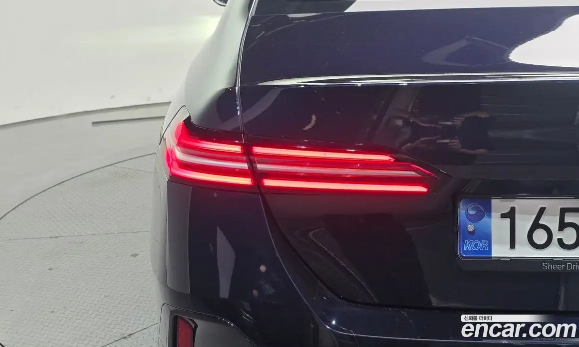 BMW 5 серия 2024 2.0 автомат (гидро), фото 9
