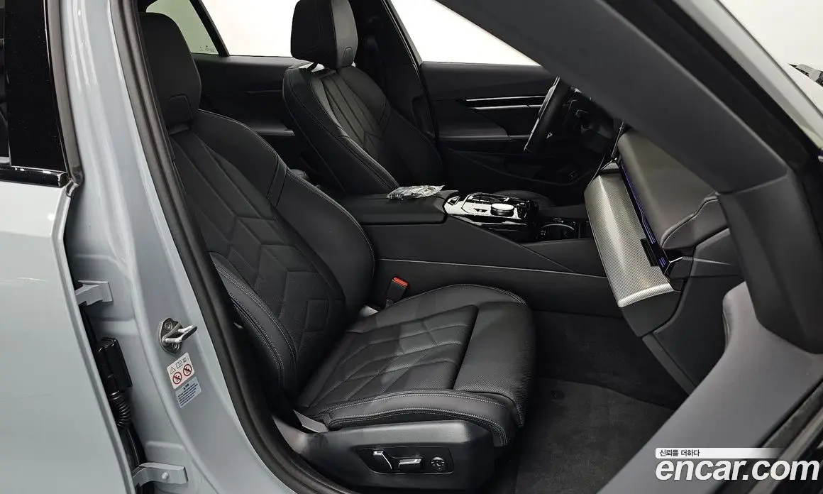 BMW 5 серия 2024 2.0 автомат (гидро), фото 16 BMW 5 серия 2024 2.0 автомат (гидро), фото 16