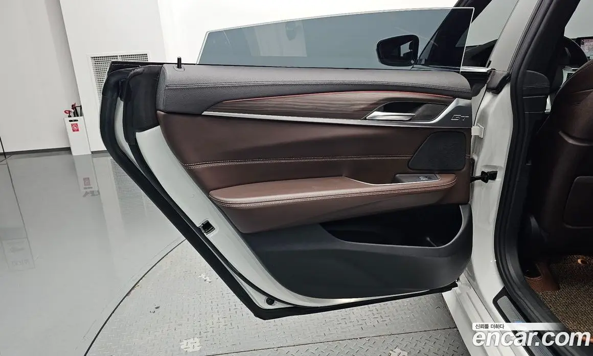BMW 6 серия 2019 2.0 автомат (гидро), фото 14 BMW 6 серия 2019 2.0 автомат (гидро), фото 14