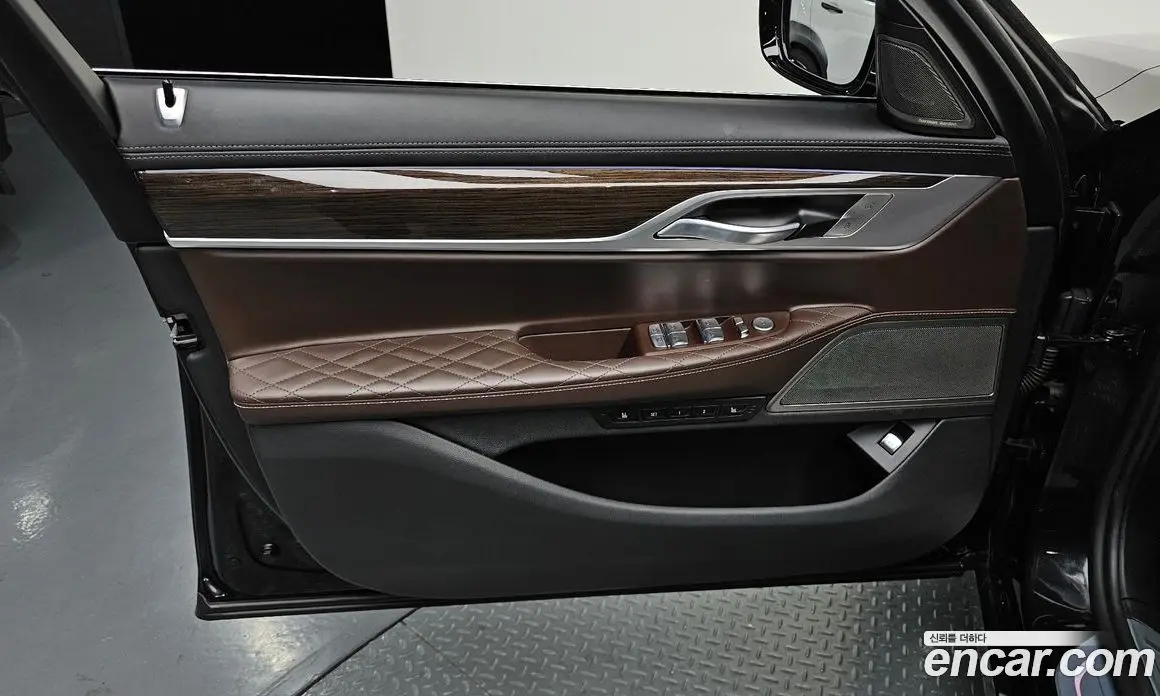 BMW 7 серия 2021 3.0 автомат (гидро), фото 13