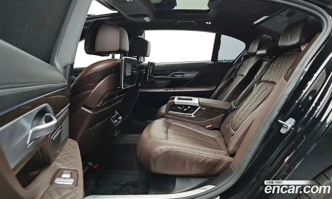 BMW 7 серия 2021 3.0 автомат (гидро), фото 16