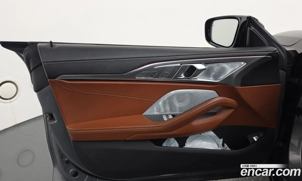 BMW 8 серия 2022 4.4 автомат (гидро), фото 14 BMW 8 серия 2022 4.4 автомат (гидро), фото 14