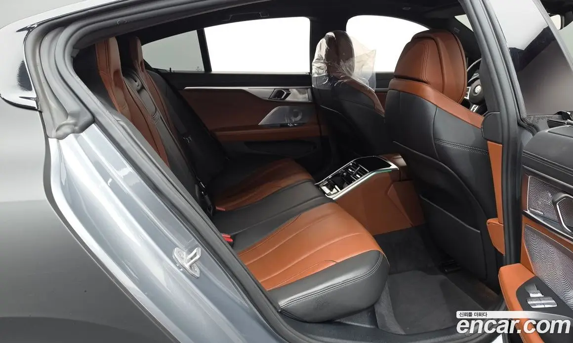 BMW 8 серия 2022 4.4 автомат (гидро), фото 17 BMW 8 серия 2022 4.4 автомат (гидро), фото 17