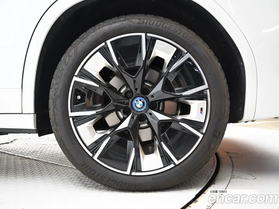 BMW iX3 2023 0.2 автомат (гидро), фото 5