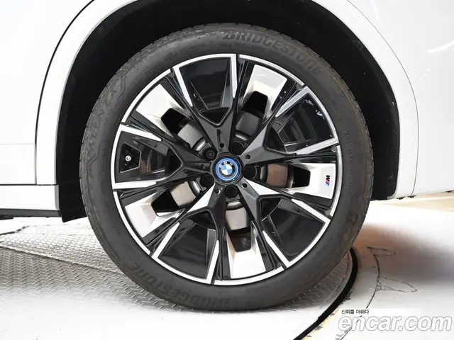 BMW iX3 2023 0.2 автомат (гидро), миниатюра 5