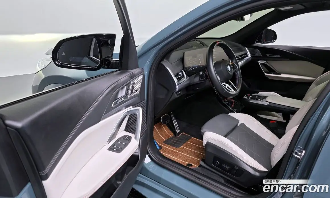BMW X2 2024 2.0 автомат (гидро), фото 13