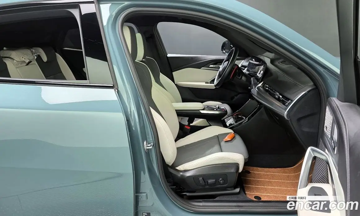 BMW X2 2024 2.0 автомат (гидро), фото 16