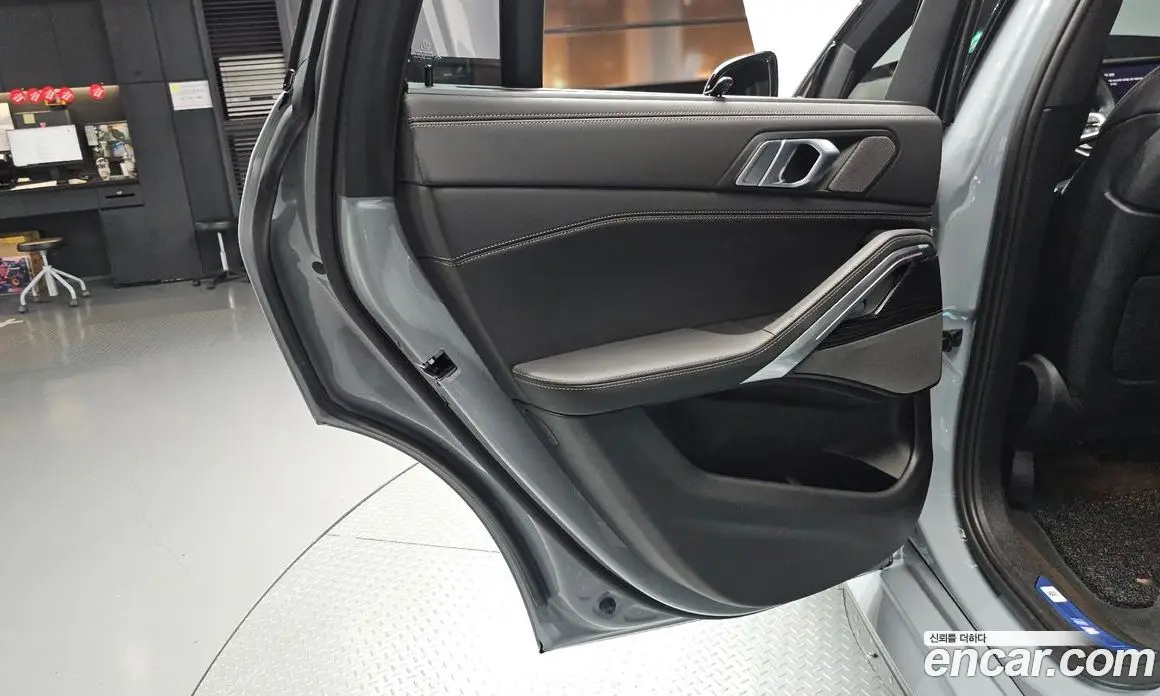 BMW X6 2024 3.0 автомат (гидро), фото 15