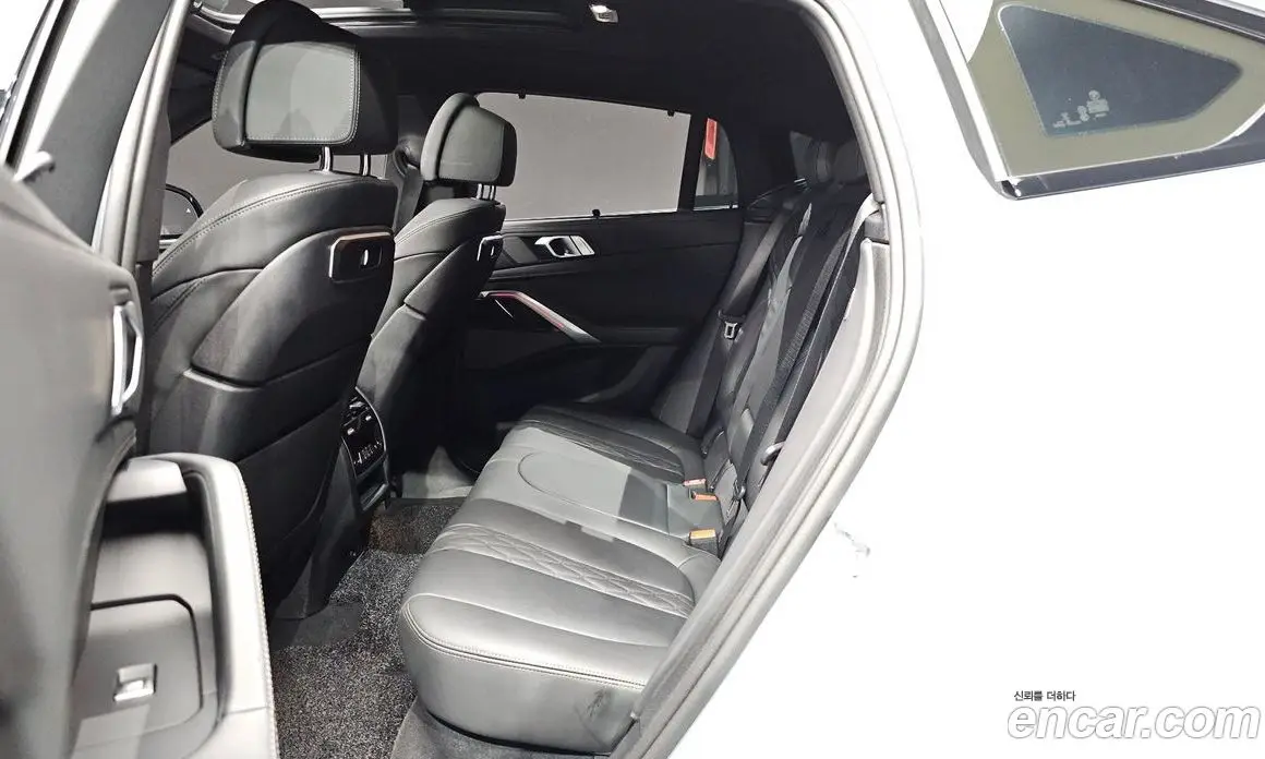BMW X6 2024 3.0 автомат (гидро), фото 16