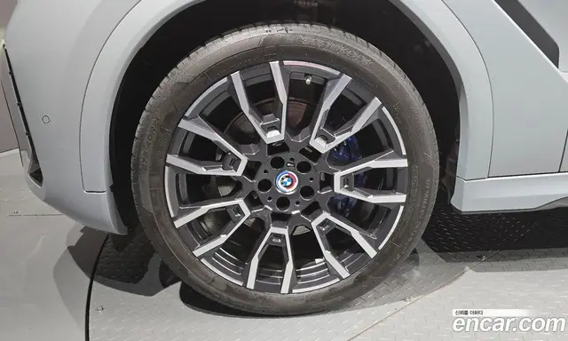 BMW X6 2024 3.0 автомат (гидро), миниатюра 5