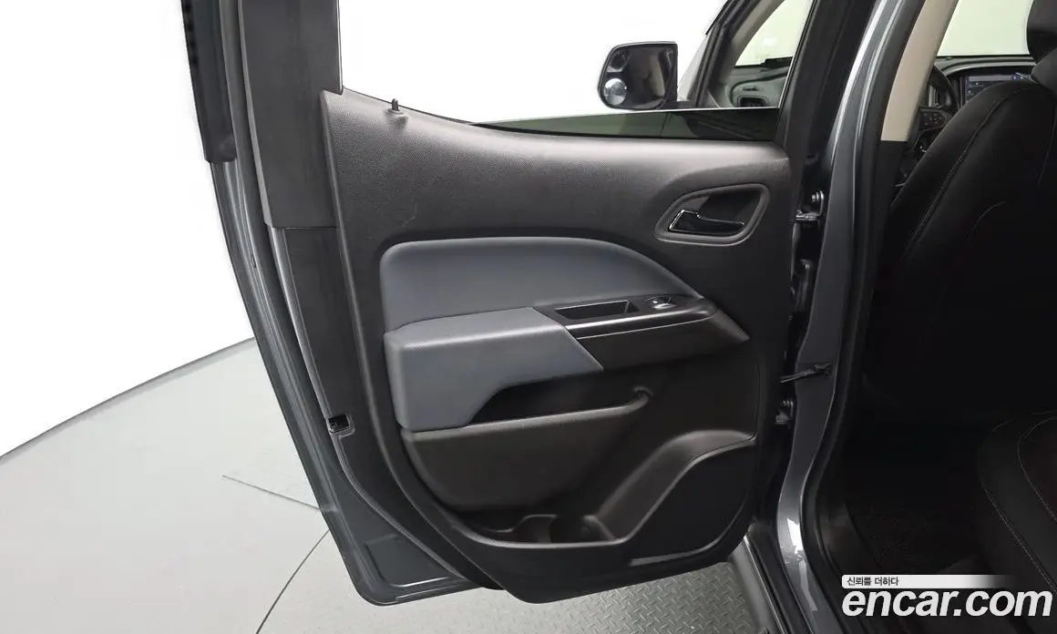 Chevrolet Colorado 2022 3.6 автомат (гидро), фото 15