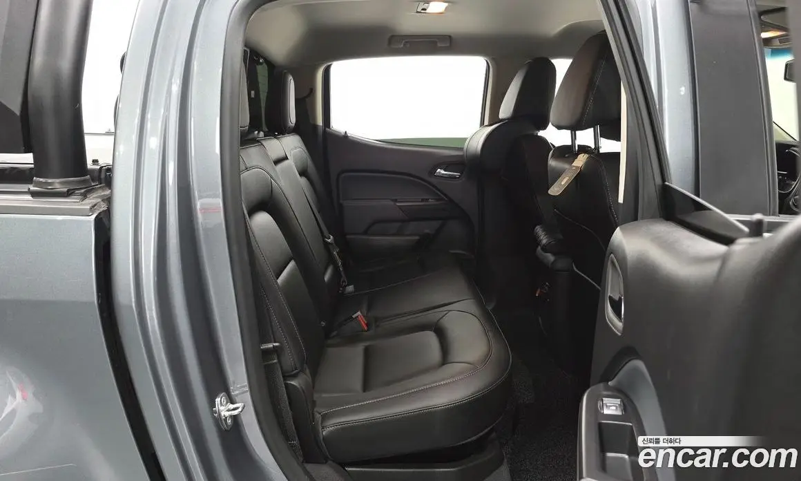 Chevrolet Colorado 2022 3.6 автомат (гидро), фото 17