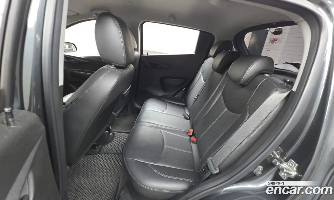 Chevrolet Spark 2016 1.0 автомат (робот), фото 18