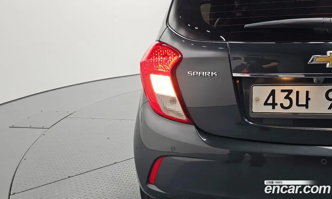 Chevrolet Spark 2017 1.0 автомат (гидро), фото 9