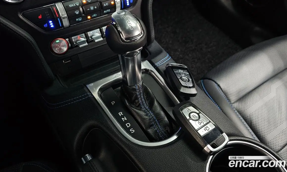Ford Mustang 2022 2.3 автомат (гидро), фото 12