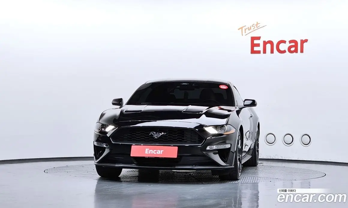 Ford Mustang 2022 2.3 автомат (гидро), фото 3