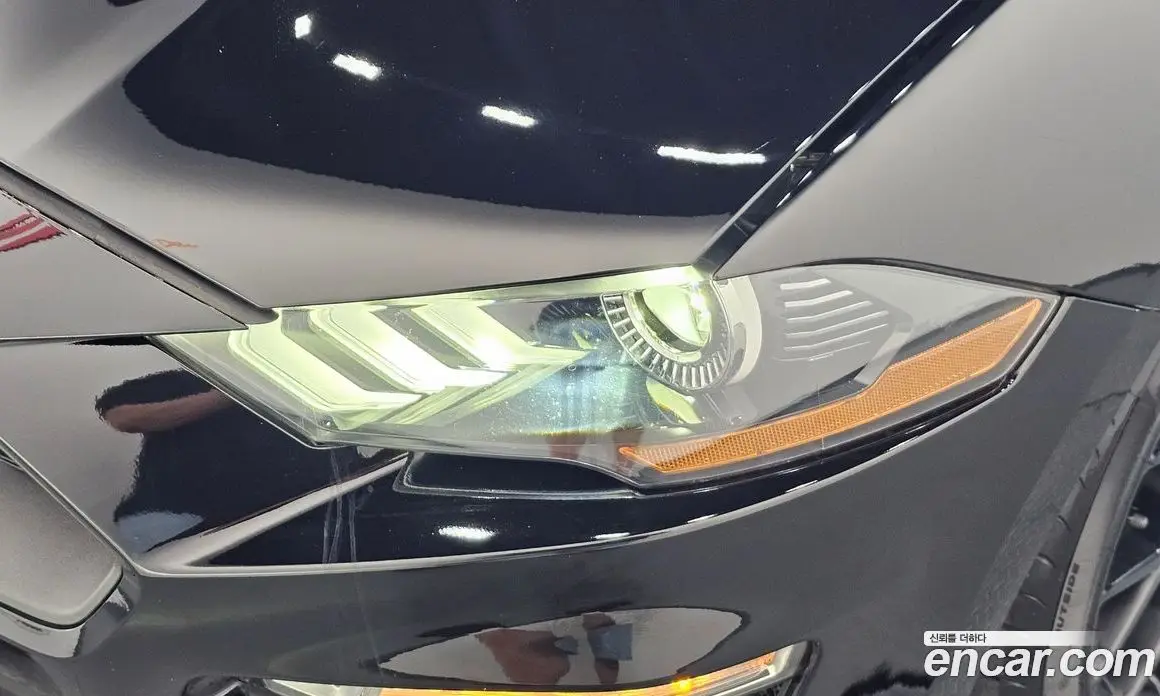 Ford Mustang 2022 2.3 автомат (гидро), фото 8