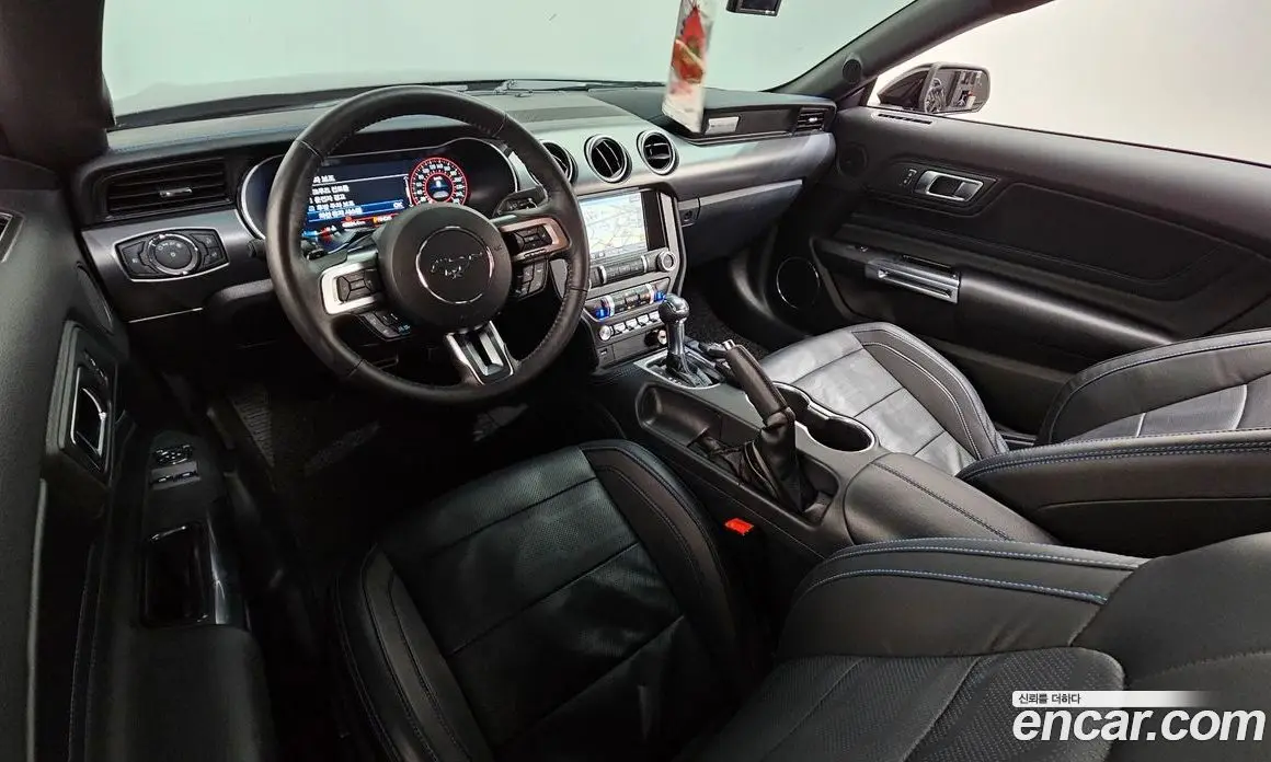 Ford Mustang 2022 2.3 автомат (гидро), фото 10