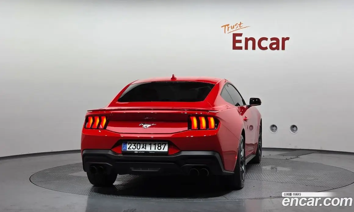 Ford Mustang 2025 2.3 автомат (гидро), фото 4
