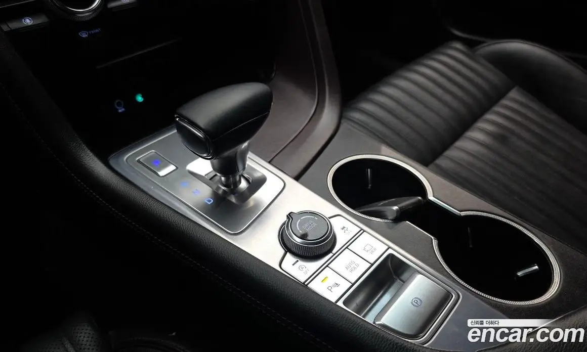 Genesis G70 2019 2.0 автомат (гидро), фото 12 Genesis G70 2019 2.0 автомат (гидро), фото 12