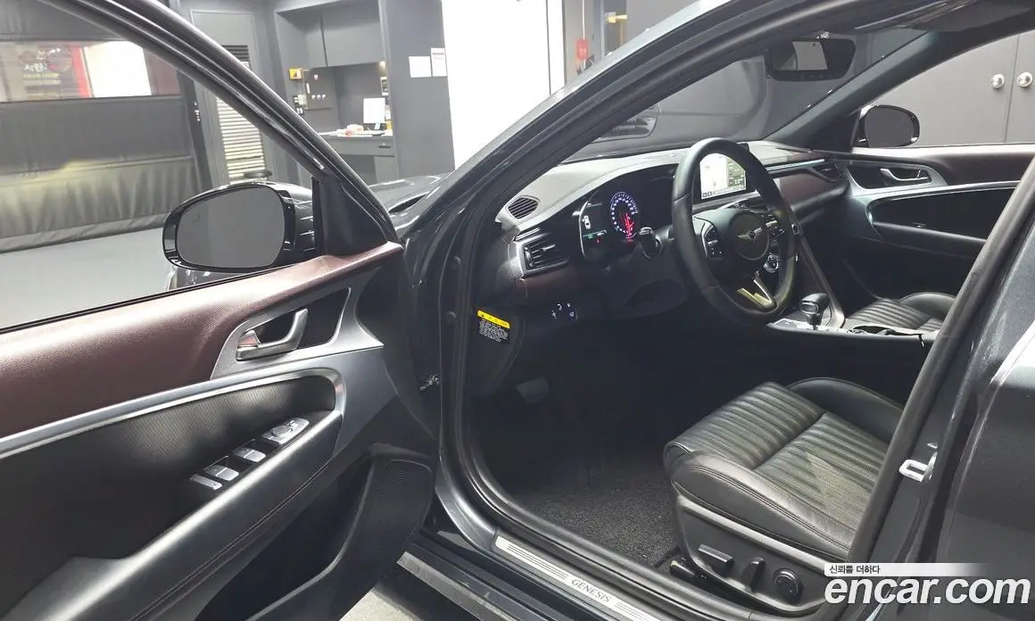 Genesis G70 2019 2.0 автомат (гидро), фото 13 Genesis G70 2019 2.0 автомат (гидро), фото 13