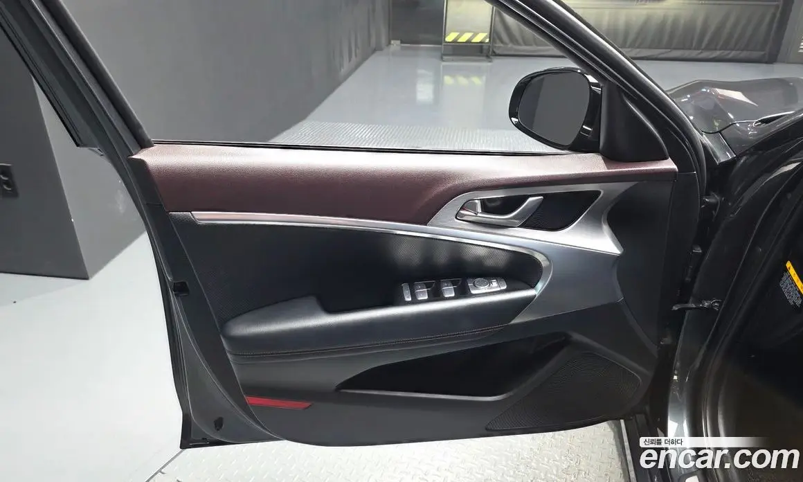 Genesis G70 2019 2.0 автомат (гидро), фото 14 Genesis G70 2019 2.0 автомат (гидро), фото 14