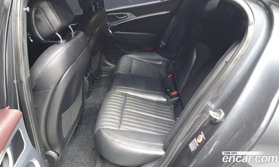 Genesis G70 2019 2.0 автомат (гидро), фото 18 Genesis G70 2019 2.0 автомат (гидро), фото 18