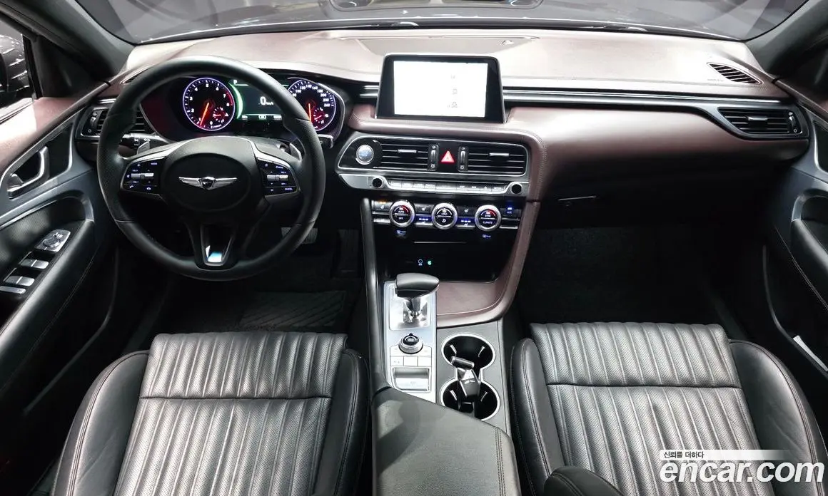 Genesis G70 2019 2.0 автомат (гидро), фото 10 Genesis G70 2019 2.0 автомат (гидро), фото 10