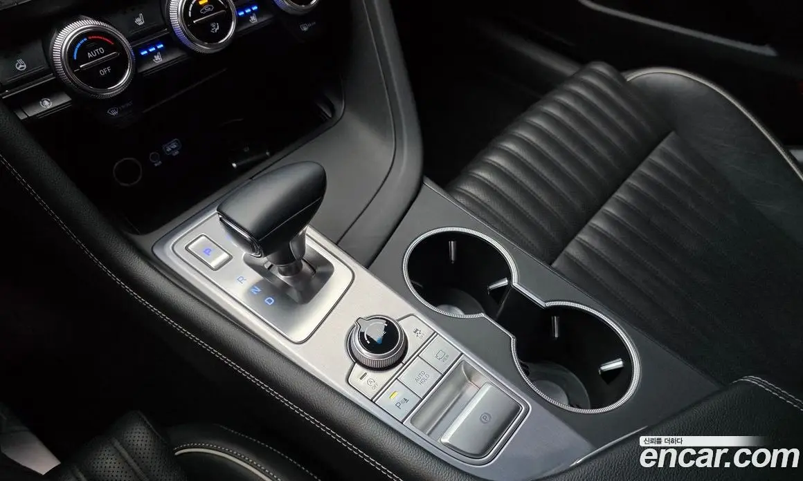 Genesis G70 2020 2.0 автомат (гидро), фото 12 Genesis G70 2020 2.0 автомат (гидро), фото 12