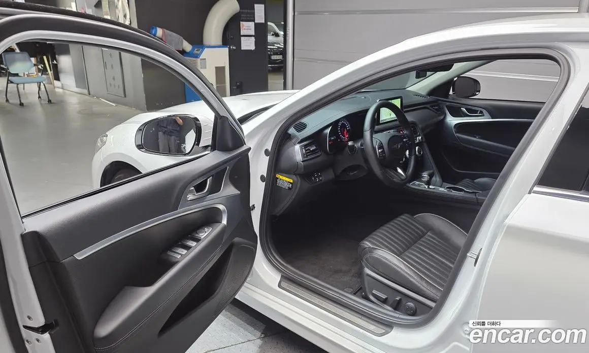 Genesis G70 2020 2.0 автомат (гидро), фото 13 Genesis G70 2020 2.0 автомат (гидро), фото 13