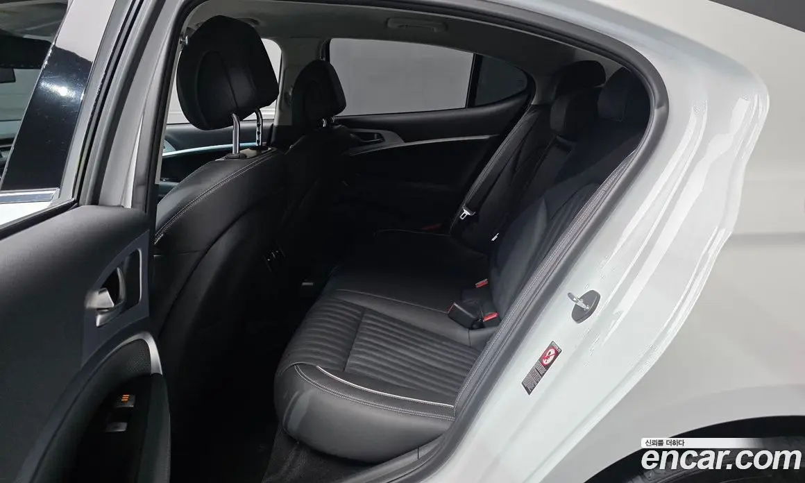 Genesis G70 2020 2.0 автомат (гидро), фото 18 Genesis G70 2020 2.0 автомат (гидро), фото 18