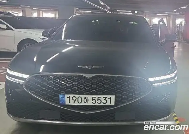 Genesis G90, 2023, 61 593 км