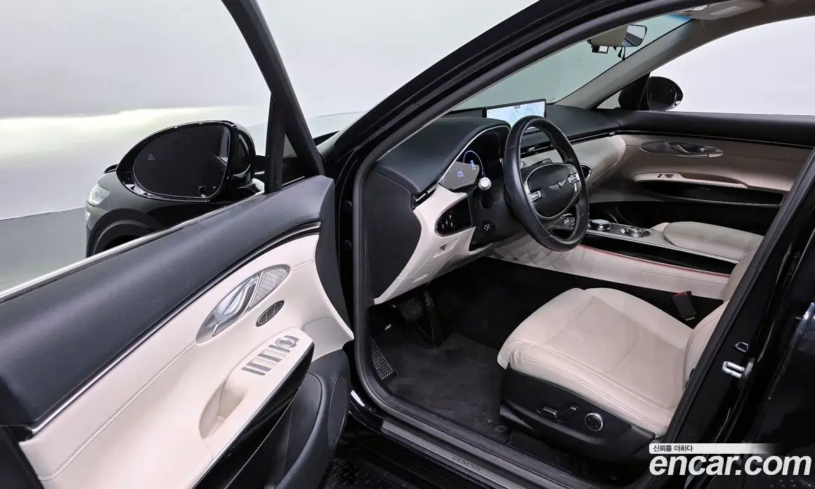 Genesis GV70 2021 2.2 автомат (гидро), фото 13 Genesis GV70 2021 2.2 автомат (гидро), фото 13