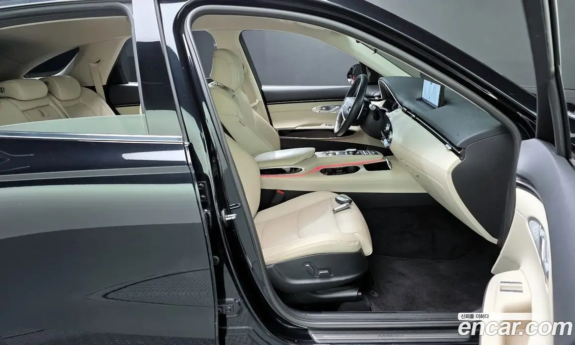 Genesis GV70 2021 2.2 автомат (гидро), фото 16 Genesis GV70 2021 2.2 автомат (гидро), фото 16