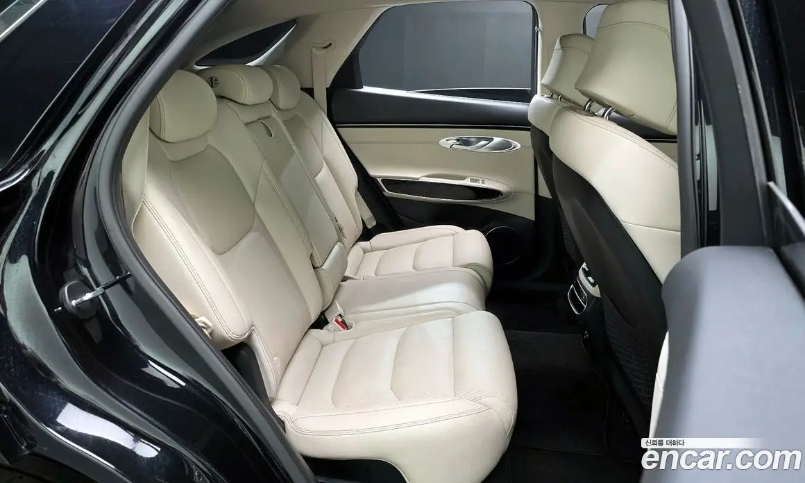 Genesis GV70 2021 2.2 автомат (гидро), фото 17 Genesis GV70 2021 2.2 автомат (гидро), фото 17