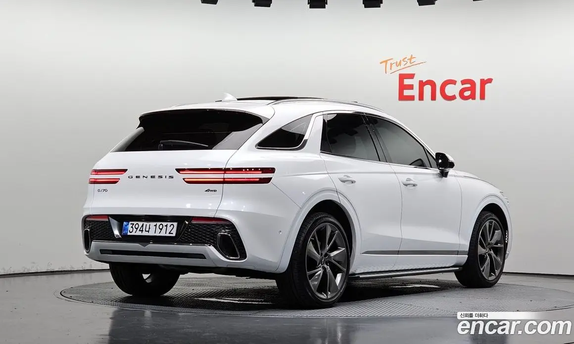 Genesis GV70 2021 2.5 автомат (гидро), фото 2 Genesis GV70 2021 2.5 автомат (гидро), фото 2