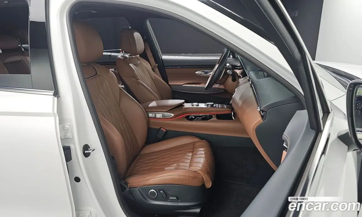 Genesis GV70 2021 2.5 автомат (гидро), фото 16 Genesis GV70 2021 2.5 автомат (гидро), фото 16