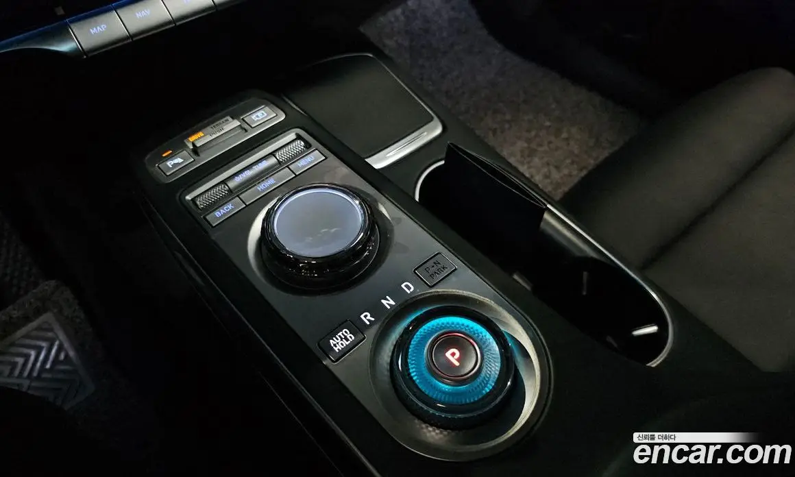 Genesis GV70 2022 2.5 автомат (гидро), фото 12 Genesis GV70 2022 2.5 автомат (гидро), фото 12